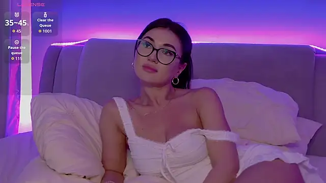 IvyNoirr webcam