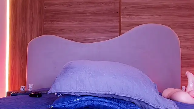 mia_stanfort webcam
