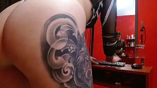 Emily_Slave28 webcam