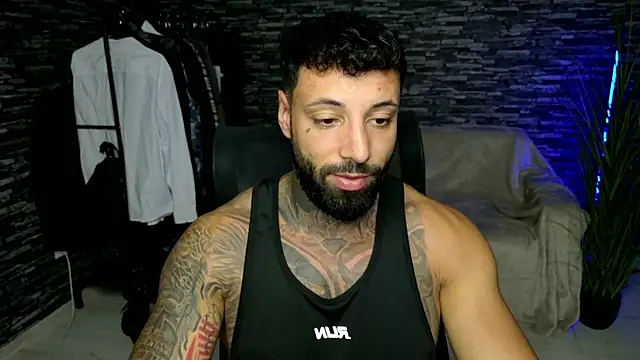 MasculineGuy99 webcam