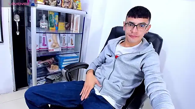 Alexx_bigcockk webcam