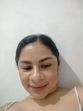 luna_pinky webcam