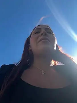 Lux_Scarlett webcam