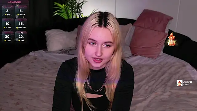 lilly_eyes - Lilly_Eyes's free webcam - UK Sex Cams