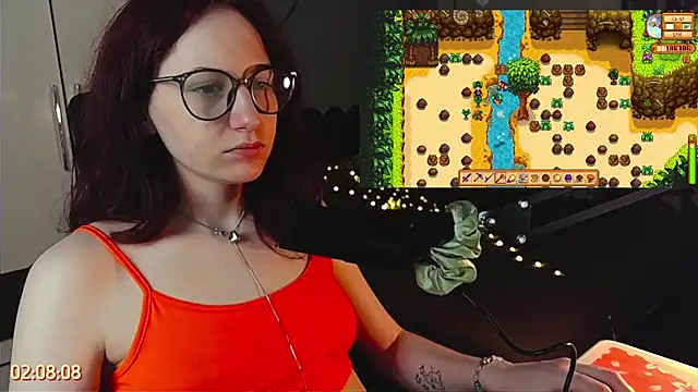 PricklyPeach webcam