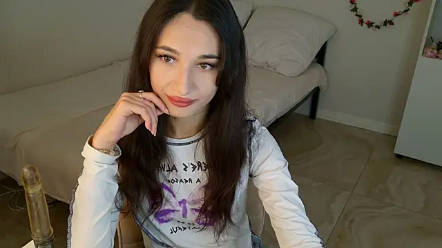 eleonora_sun - Eleonora_Sun's free webcam - UK Sex Cams