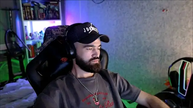 _Serious_Man webcam