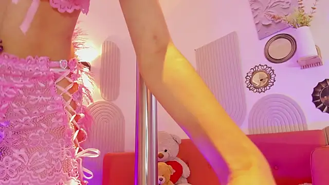 sweet_valentine_1 - Sweet_Valentine_1's free webcam - UK Sex Cams