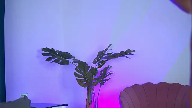 GoldieMaren webcam