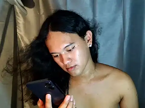 addy_hugecok webcam