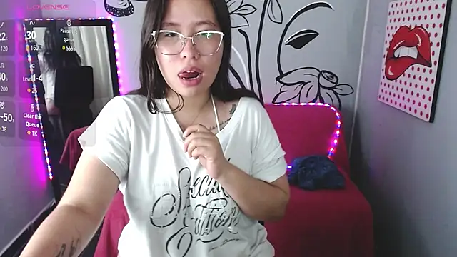 BabyAkemi webcam
