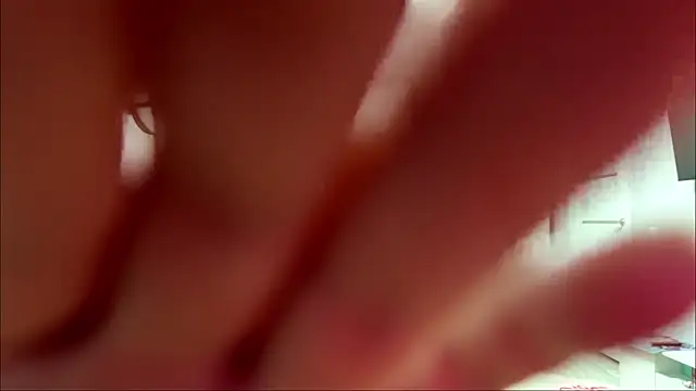 YogaClubEnjoyer webcam