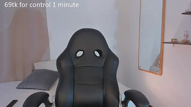 April_S webcam