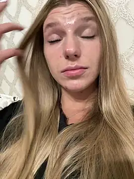 adel_secret webcam