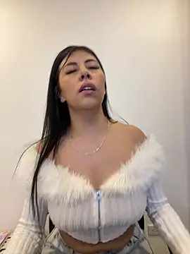 Alanna_atm_ webcam
