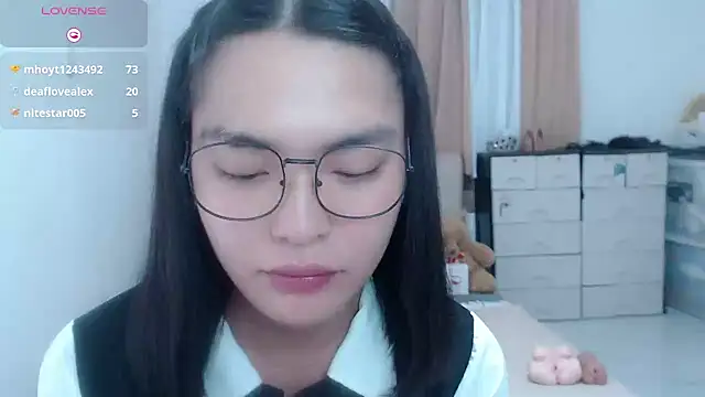 zhaviahale21 webcam
