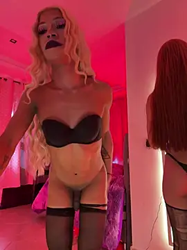 TIFFANY_AND_KAREM_ webcam