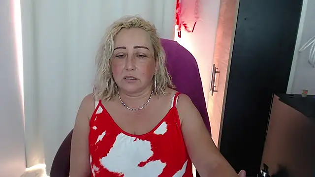 Mature_2025 webcam