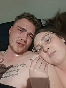 BIG-WHITE-DICK-2001 webcam