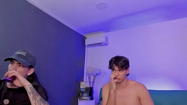 Handsomeboyss19 webcam