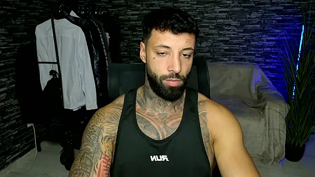 MasculineGuy99 webcam