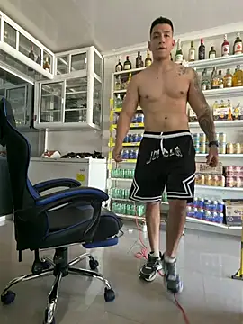 OliverWest04's live cam