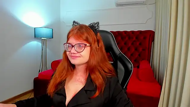 ChloeHalses webcam