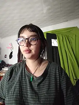 LilithBluum webcam