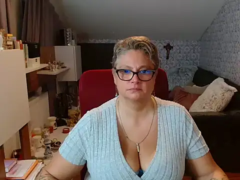 NewHellen4you webcam