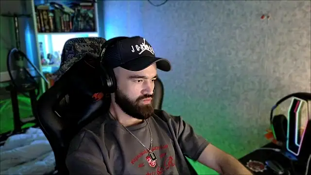 _Serious_Man webcam