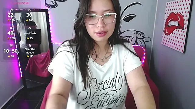 BabyAkemi webcam