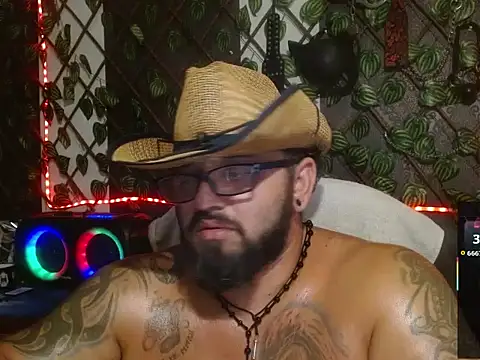 mr_wolf46 webcam