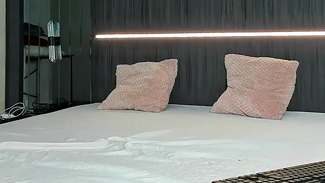 ErikaMoltton webcam