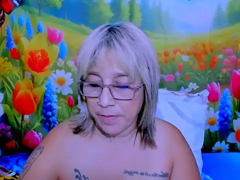 indianroxy webcam