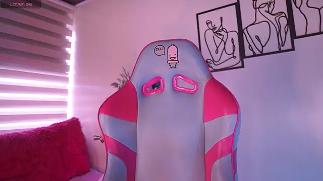 little_maura webcam