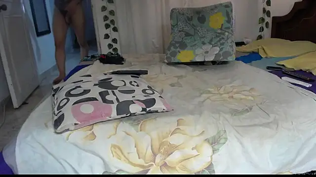 ivonne__hott1 webcam