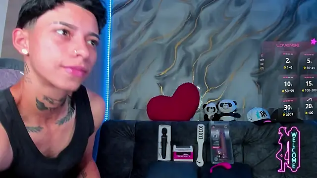 AmberAdams_ live cam on StripChat