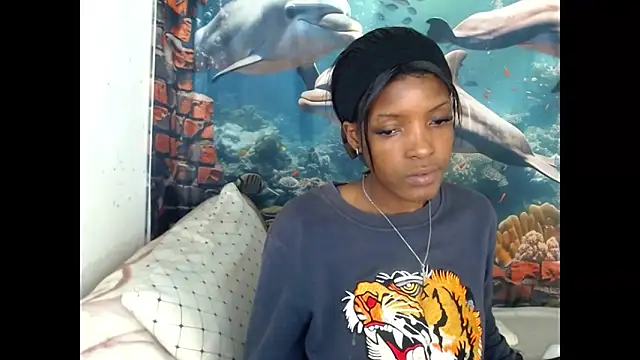 AfricanBarbiee69 webcam