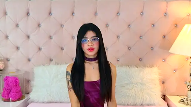 OliviaDiaz live cam on StripChat