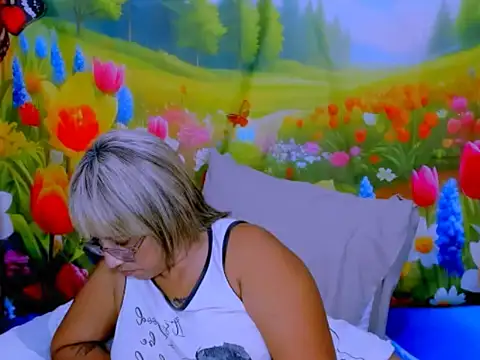 indianroxy webcam