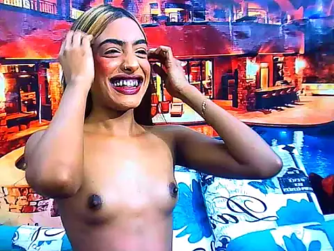 IndianPretty14u2Luv webcam