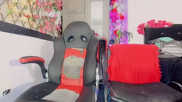Thiara_veky_ webcam