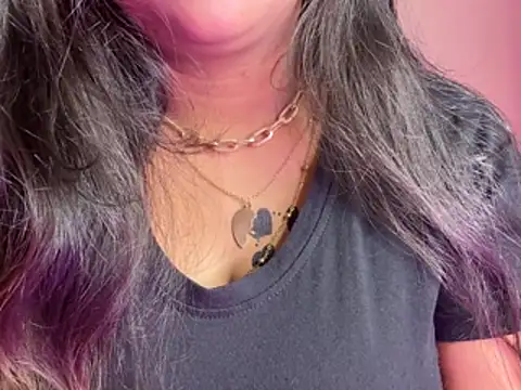 Its_cherry_magic webcam