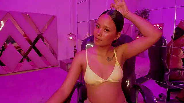 Ivonne_Latina
