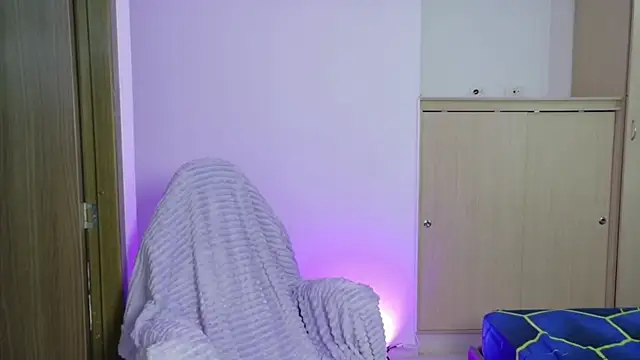 manuela99x live cam on StripChat
