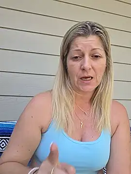 NikkiBlisss webcam
