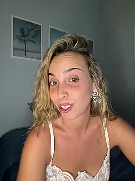 space_couple's live cam