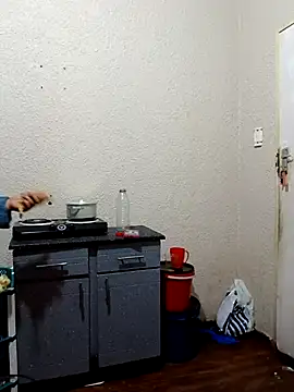 FreakyAngel3X live cam on StripChat