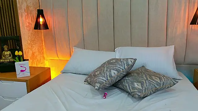 Carrie_GB live cam on StripChat