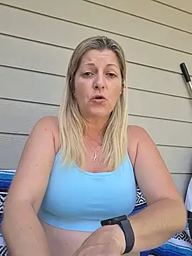 NikkiBlisss webcam